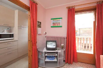Astra Hotel 3*